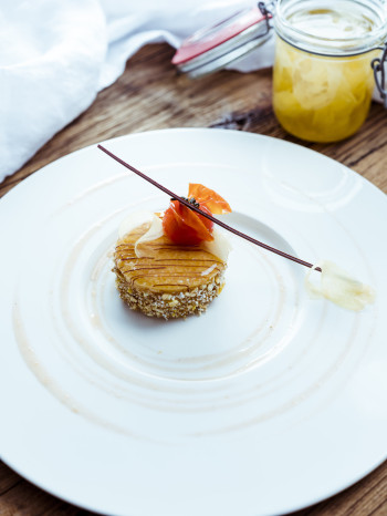 STROH Punschkrapfen mit Tomate und Ingwer