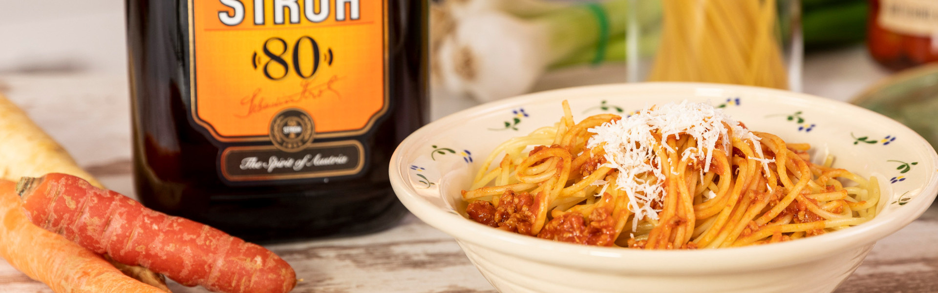 Spaghetti Bolognese mit STROH 80