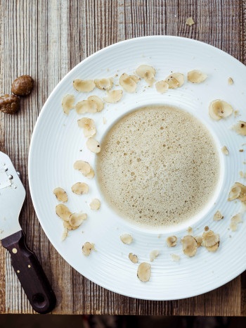 Maronischaumsuppe mit STROH