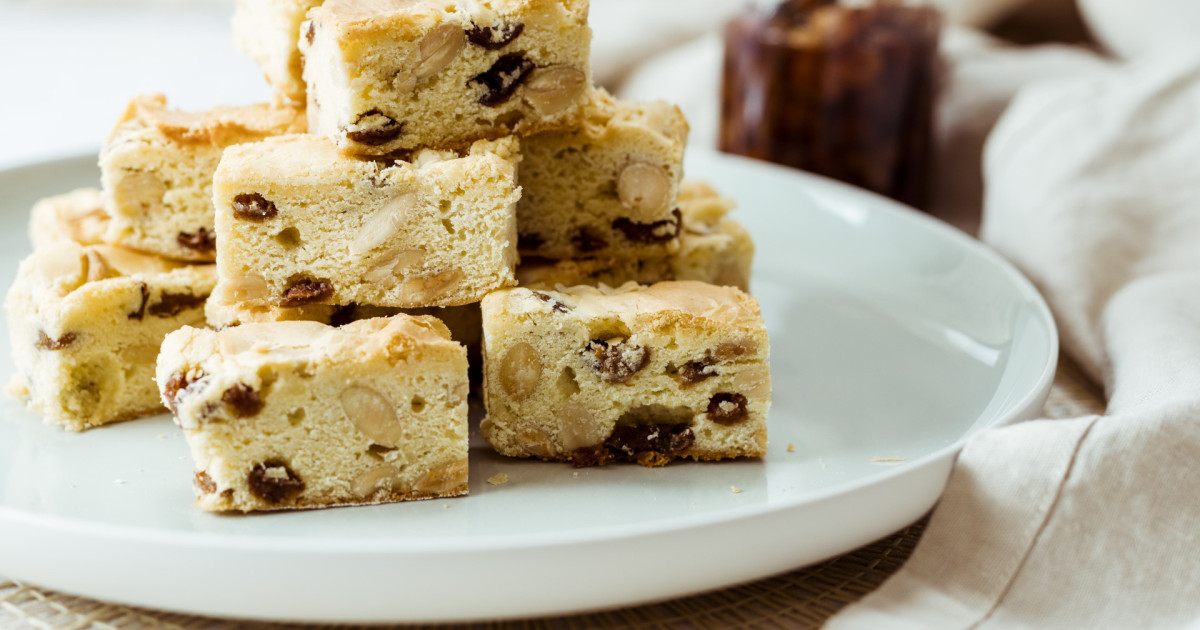 STROH Recipes: Rum Blondies – Add a little STROH!