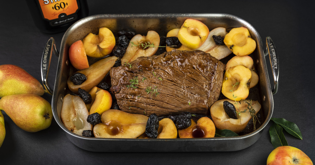 STROH Recipes: Roast venison with tipsy fruits – Add a little STROH!
