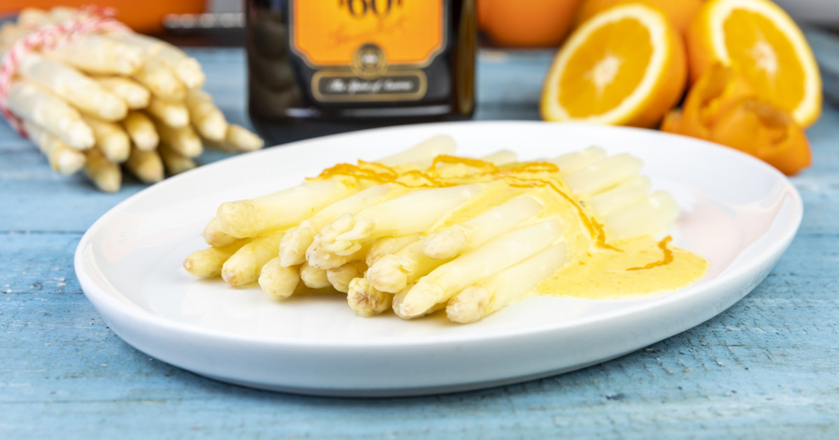 STROH Recipes: Asparagus with Orange Hollandaise Sauce – Add a little STROH!