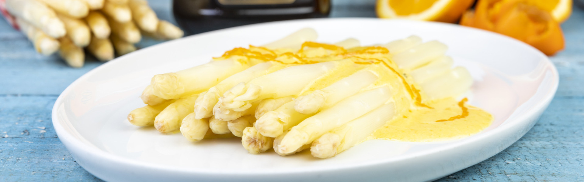 Spargel mit Orangen-Hollandaise-Sauce